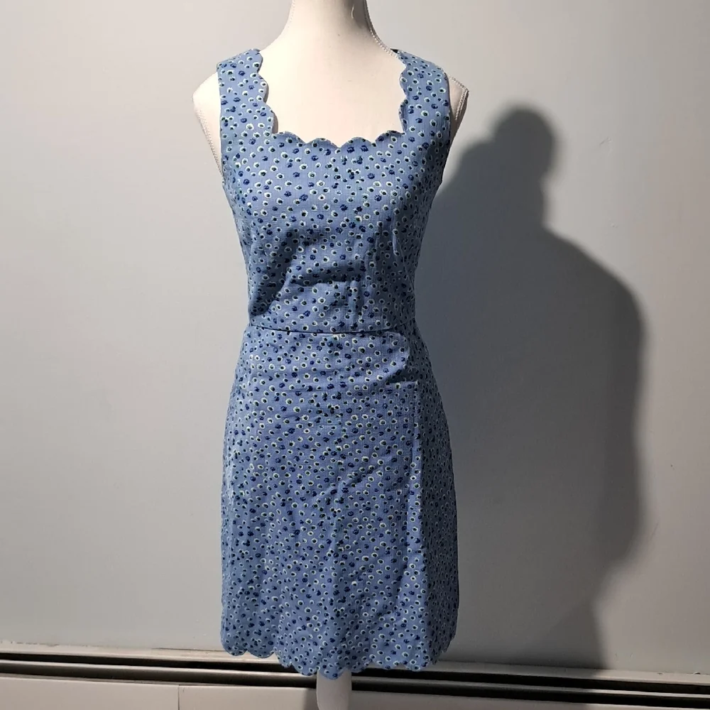 J. Crew Factory Scalloped edged‎ floral basket weave dress. Size 00. Light Blue.